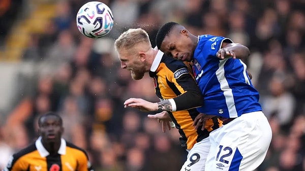 Hull City ikinci yarıda öne çıktı.