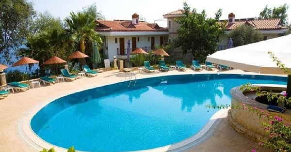 12. Aquarius Hotel