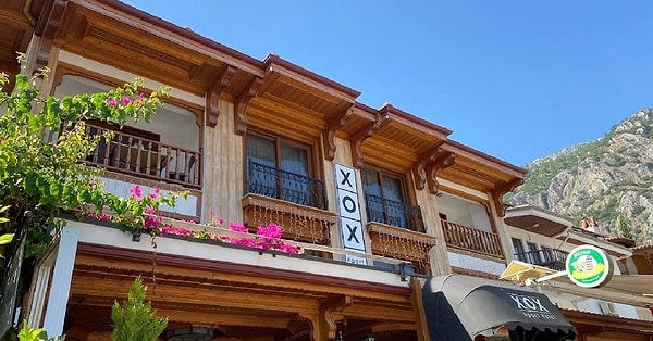 8. XOX Apart Hotel