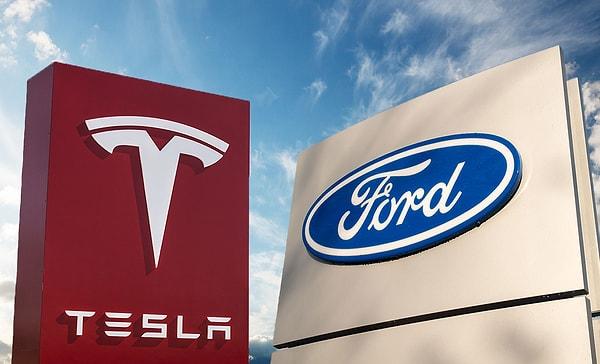 İş ilişkilerini her geçen gün güçlendiren Ford ve Tesla, elektrikli otomobiller için kullanılan şarj istasyonları anlaşması sektöründe bir ilke imza attı.