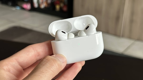 Peki siz bu konu hakkında ne düşünüyorsunuz? Siz yeni nesil AirPods modellerinde başka hangi özellikleri görmek istersiniz? Yorumlarda buluşalım...