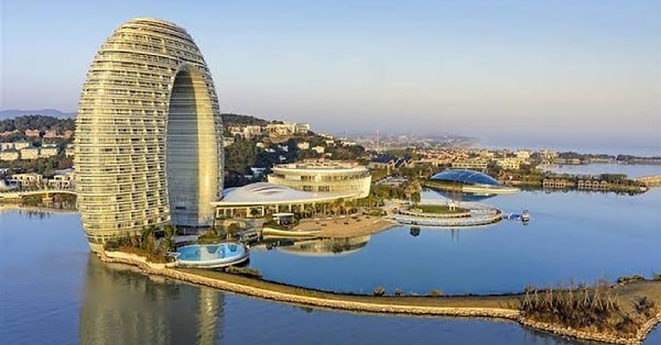 8. Sheraton Huzhou Hot Spring Resort - Çin