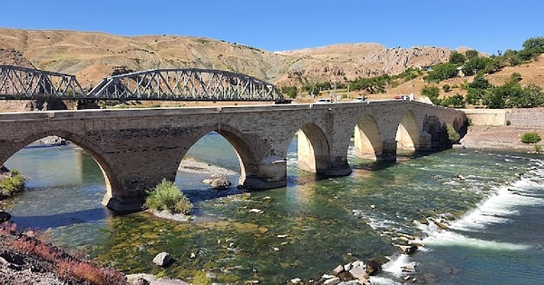 5. Palu Köprüsü - Elazığ