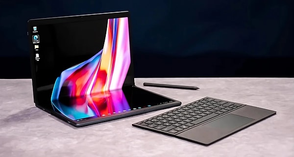 Sevilen bilgisayar üreticisi HP, geçtiğimiz ay sessiz sedasız tanıttığı, yeni bir ekran teknolojisini benimseyen HP Spectre Foldable isimli cihazı ile dikkatleri üzerinde topladı.