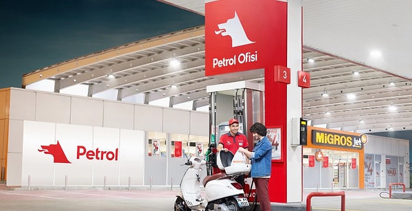 1940'lı yıllarda kurulan ve devlete ait olan Petrol Ofisi, 2000 yılında özelleştirilmişti. Şirket şu anda Cenevre merkezli Vitol Grub'un.