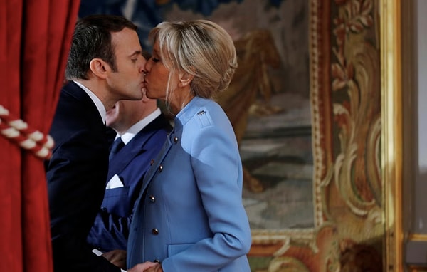 Paris Match dergisine açıklamalarda bulunan First Lady Macron ayrıca “Emmanuel, eğitim için Paris’e gittiği zaman onun kendi akranı birisiyle aşk yaşabileceğini düşündüm. Lakin bu hiçbir zaman yaşanmadı” ifadelerini kullandı.