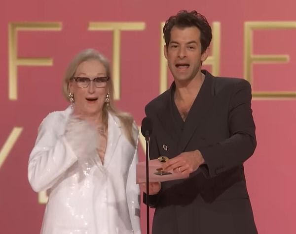 Meryl Streep ve damadı Mark Ronson'ın sahnedeki tatlı anları.