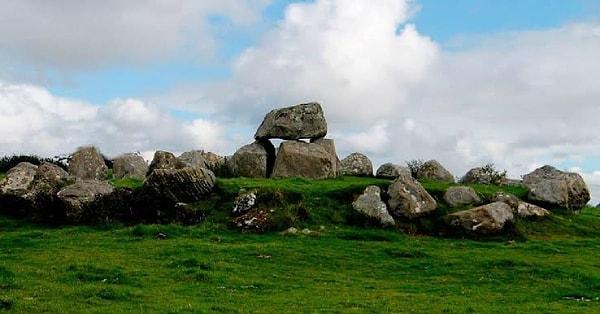 11. Carrowmore Megalithic Mezarlığı -  İrlanda