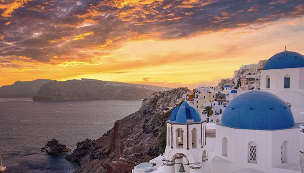1. Santorini, Yunanistan