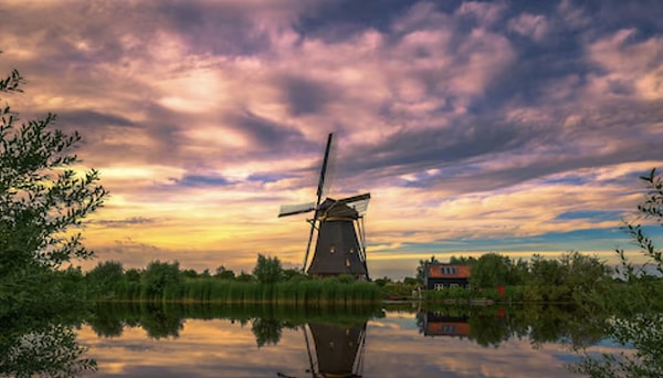 6. Kinderdijk, Hollanda