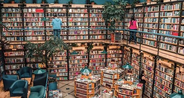 10. Libreria El Pendulo - Mexico City, Meksika