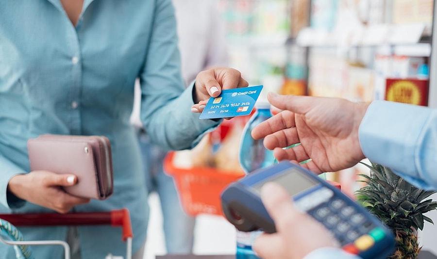 "Sevgili müşterilerimiz 08.07.2024 tarihinden itibaren bu mağazamızda yapılan alışverişlerde daha pratik, hızlı ve hijyenik bir alışveriş deneyimi yaşamanız amacıyla sadece kredi/banka kartları ile ödemeye geçilecektir."