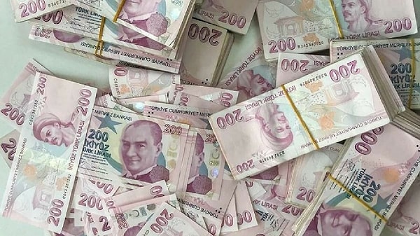 Deutschebank, gelecek yılın sonu için faiz beklentisini ise yüzde 25 olarak verdi. Notta ilgili bölümde şu açıklama yapıldı: 👇