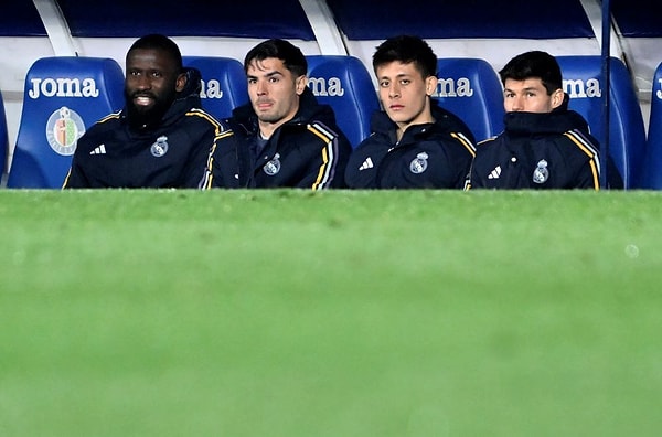 Real Madrid, geçtiğimiz pazar günü Mallorca deplasmanında yeni sezona beraberlikle başlamıştı. Milli yıldızımız Arda Güler'in maçın 87. dakikasında oyuna alınması ise tartışmalara neden olmuştu.