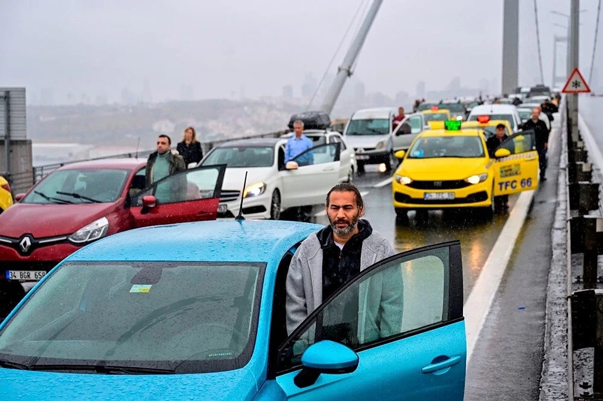 Türkiye Cumhuriyeti’nin kurucusu Ulu Önder Gazi Mustafa Kemal Atatürk, ebediyete intikalinin 86’ıncı yılında saygıyla anıldı. Türkiye'de hayat 09.05'te tüyleri diken diken edercesine bir kez daha durdu.